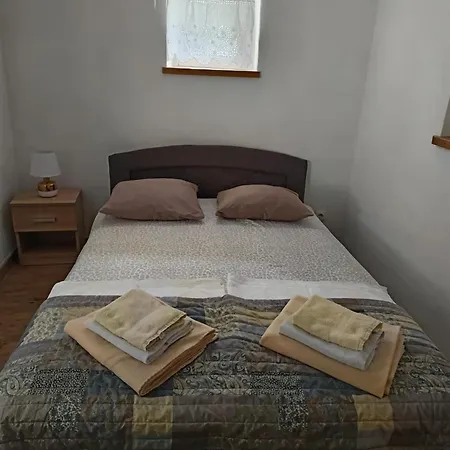 Ane - Apartman *